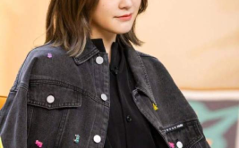 娱乐吃瓜女明星发飙,勇敢捍卫尊严，揭秘幕后真相