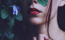 好看的全面屏壁纸女,精选高清壁纸，展现女生独特风采”